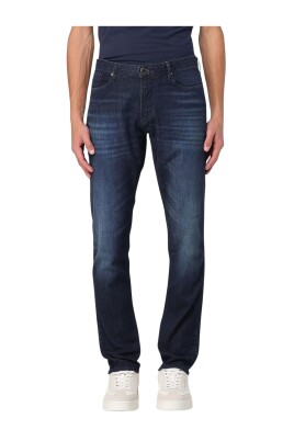 stylish-classic-denim-jeans
