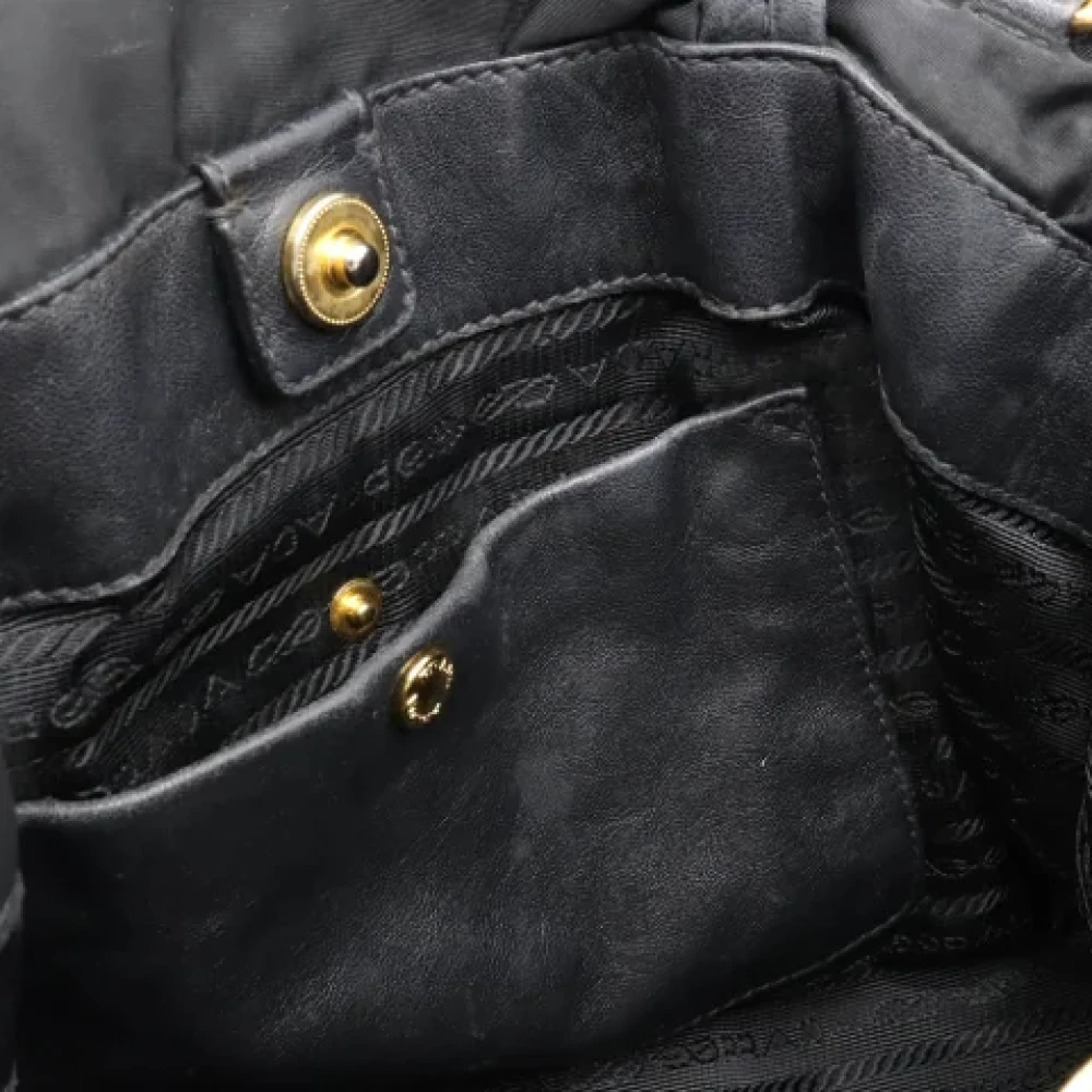 Prada Vintage Pre-owned Fabric shoulder-bags Black Dames