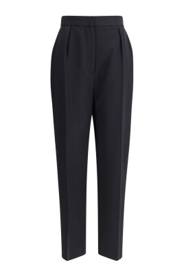 pantalon-tailleur-avec-ceinture-et-plis