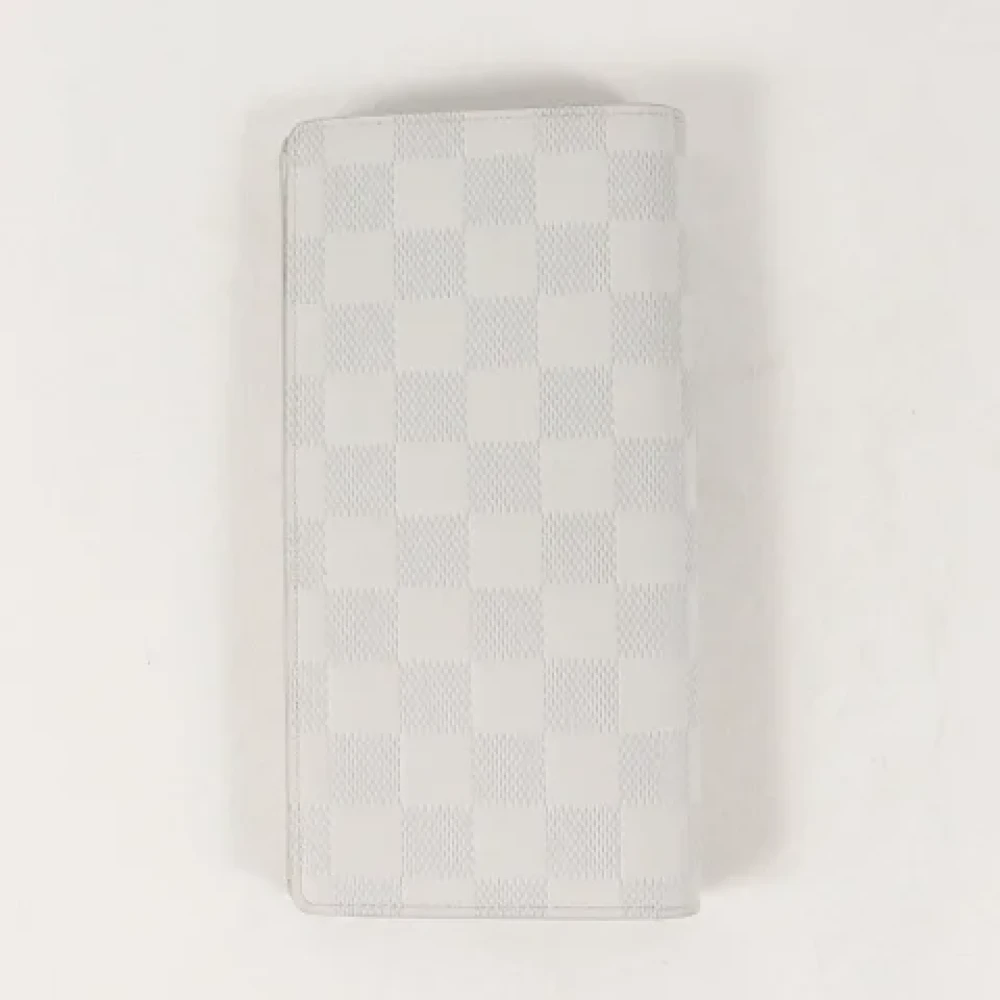 Louis Vuitton Vintage Pre-owned Leather wallets White Heren