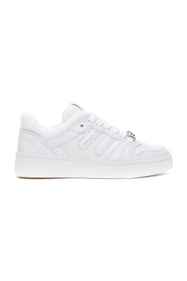 casual-sneakers-for-everyday-wear
