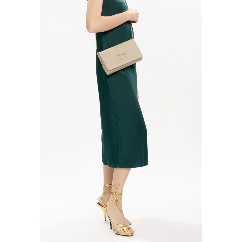Love Moschino Hart Clutch Tas met Gouden Logo Beige Dames