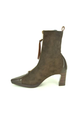 Bruin Botje +Tiret +Tip 6cm