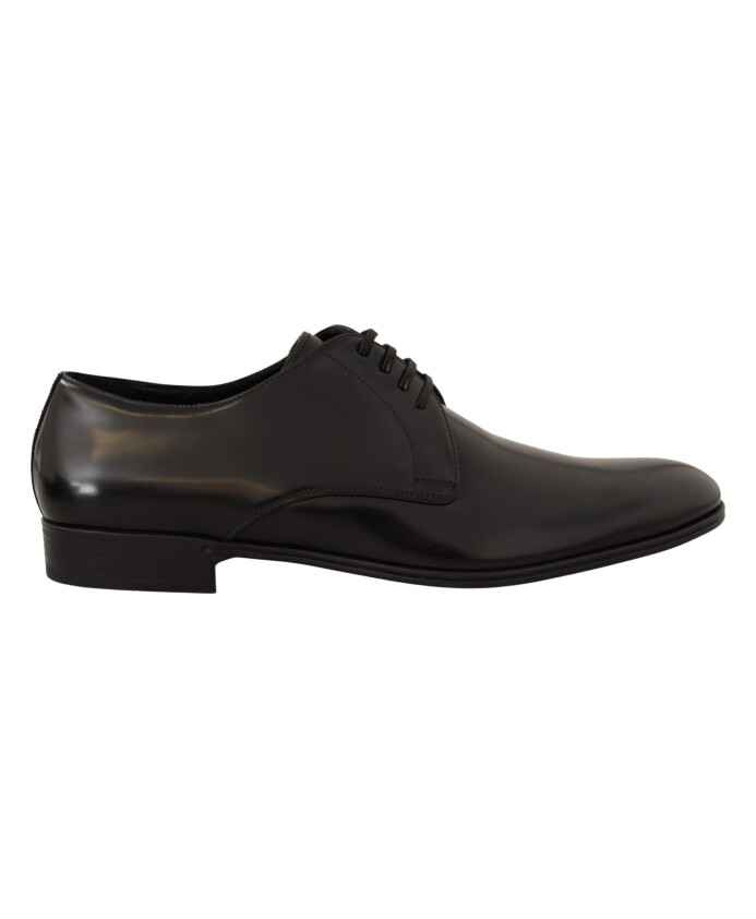 laced-shoes