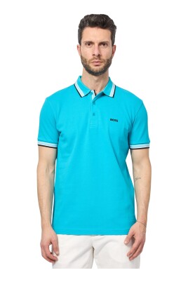 t-shirts-et-polos-bleus-avec-details-contrastes