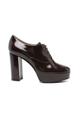 Röda Lace-Up Platform Pumps