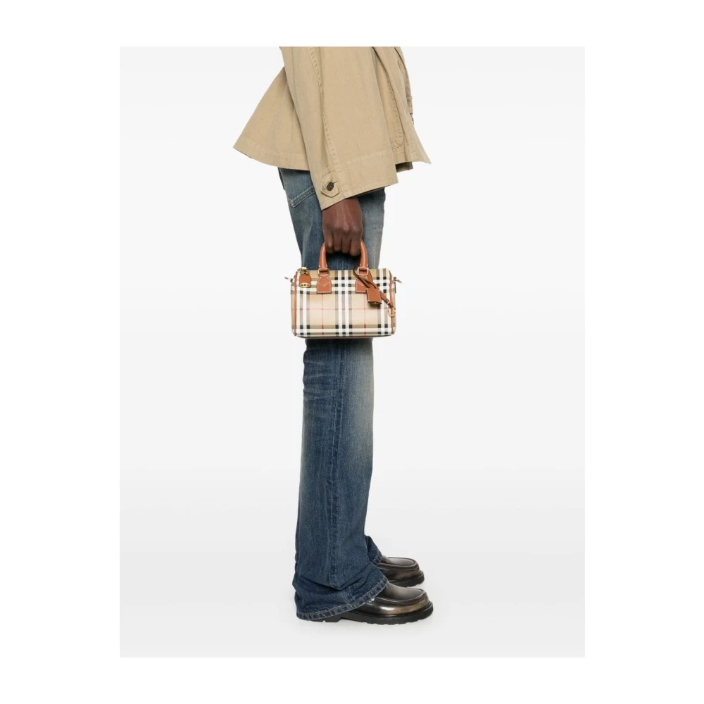 Burberry Stijlvolle Tassen Collectie Beige Dames