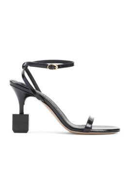 sandales-en-cuir-noir-pour-femmes