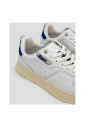 baskets-en-cuir-blanc