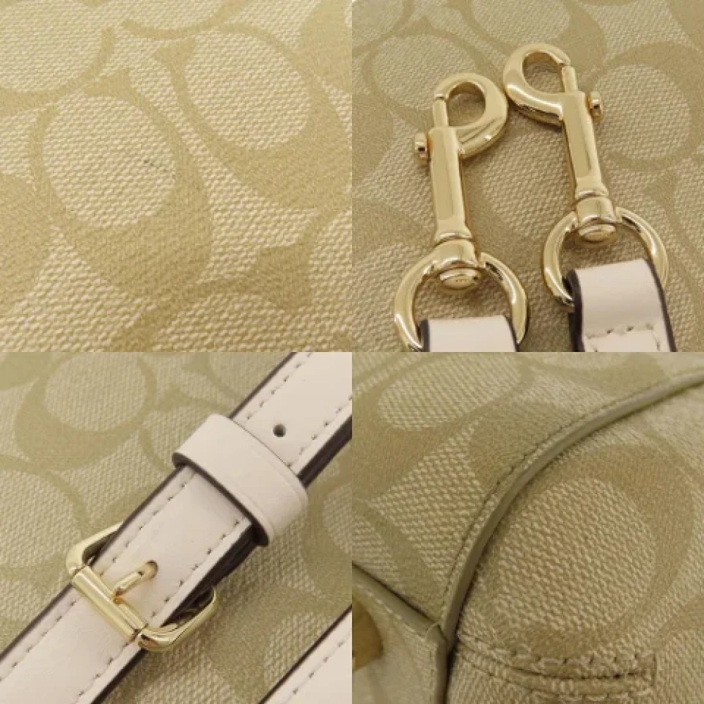 Coach Pre-owned Canvas handbags Beige Dames