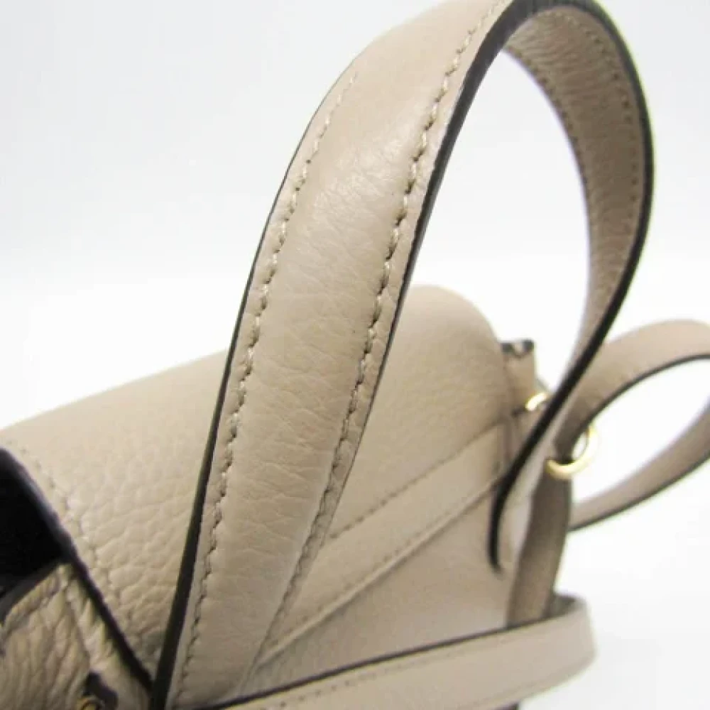Salvatore Ferragamo Pre-owned Leather backpacks Beige Dames
