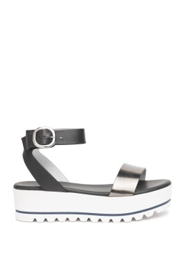black-flat-sandals