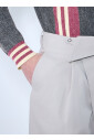 pantalon-en-tissu-uni-avec-revers