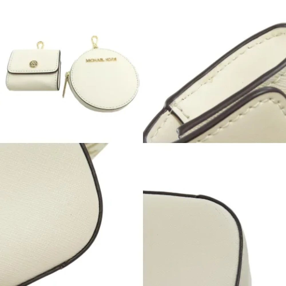 Michael Kors Pre-owned Leather shoulder-bags Beige Dames