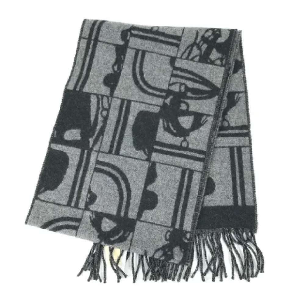 Hermès Vintage Pre-owned Fabric scarves Gray Dames