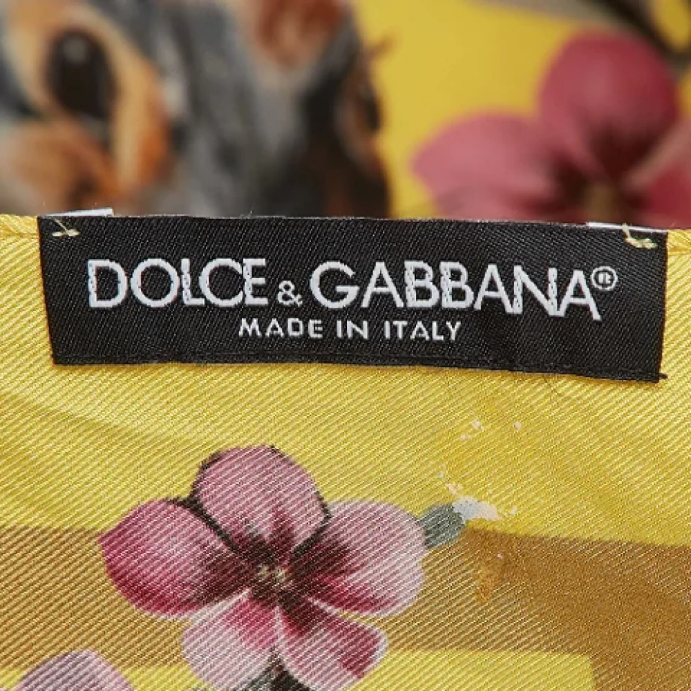Dolce & Gabbana Pre-owned Silk scarves Yellow Dames