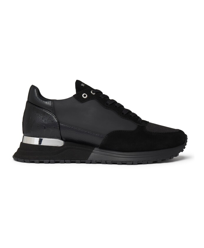 luxe-triple-black-silver-sneakers