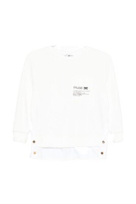 pull-a-col-rond-imprime-graphique-avec-details-de-boutons