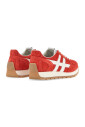 baskets-en-daim-rouge-avec-detail-h
