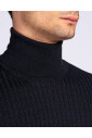 turtleneck-jumpers-elegant-confortable-essentiel