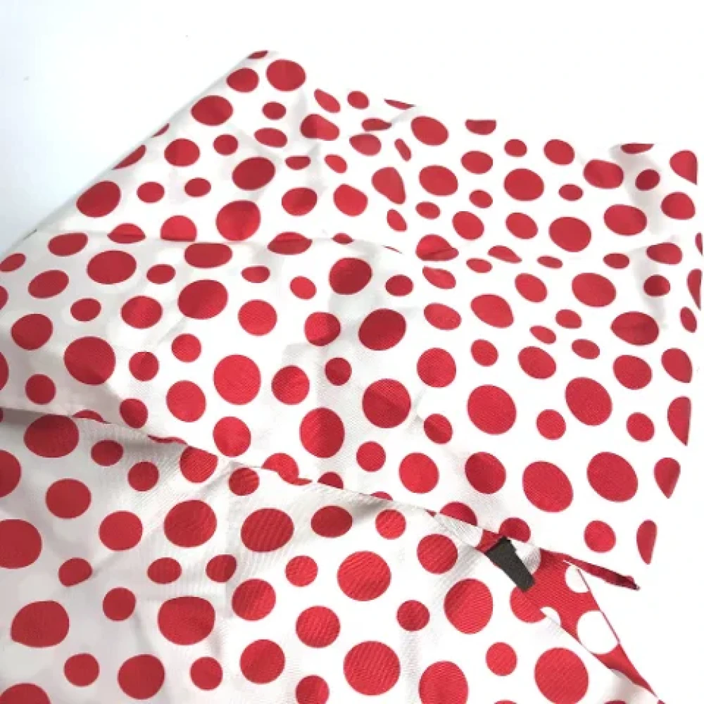 Louis Vuitton Vintage Pre-owned Silk scarves Red Dames