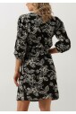 robe-brodee-col-en-v-noir-midi