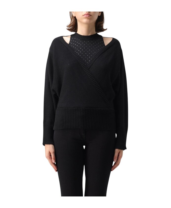 pull-noir-epaules-denudees
