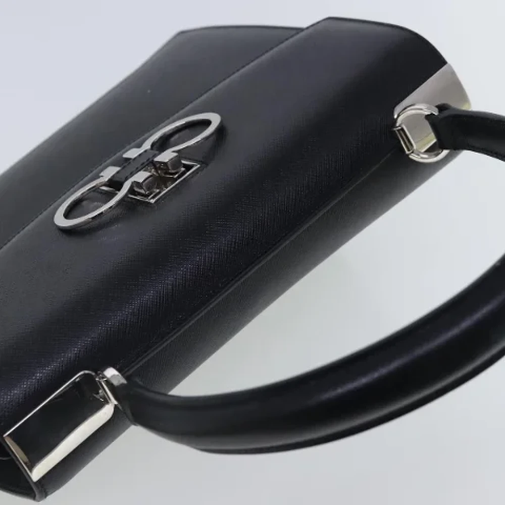 Salvatore Ferragamo Pre-owned Leather handbags Black Dames