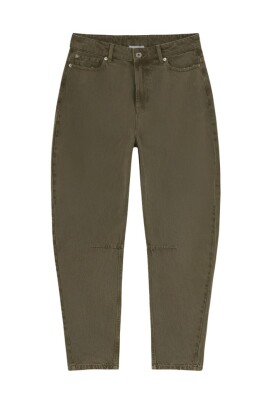 mork-oliven-banan-ben-jeans