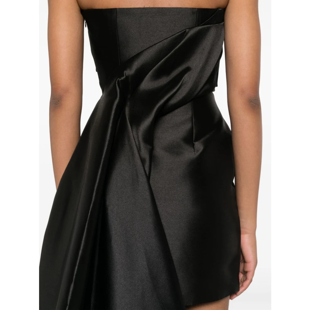 Solace London Zwarte Jurken voor Vrouwen Elegante Stijl Black Dames