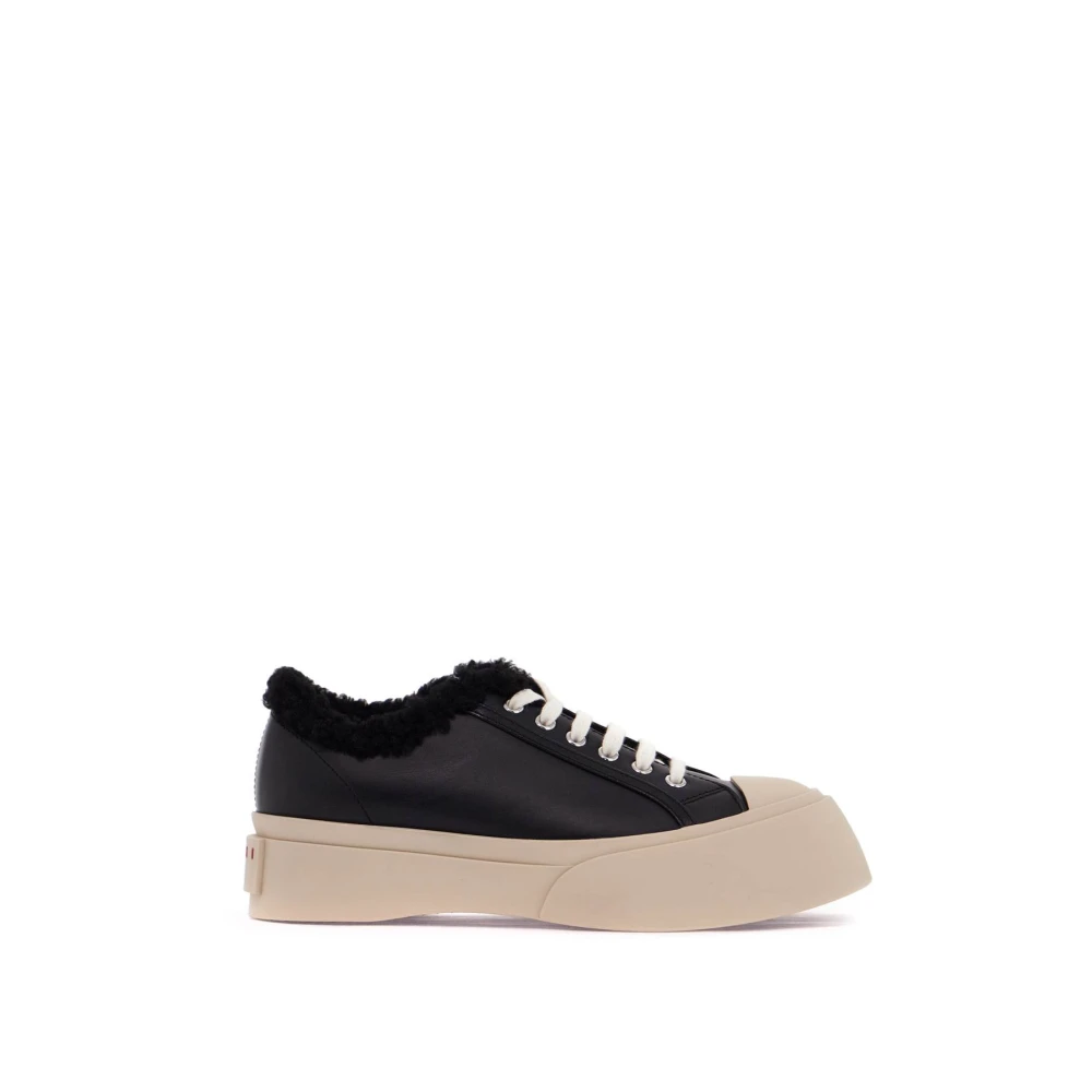Marni Sherpa-gevoerde leren sneaker met bontvoering Dames Schoenen Zwart