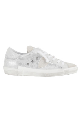 sneakers-basses-argent-metallique