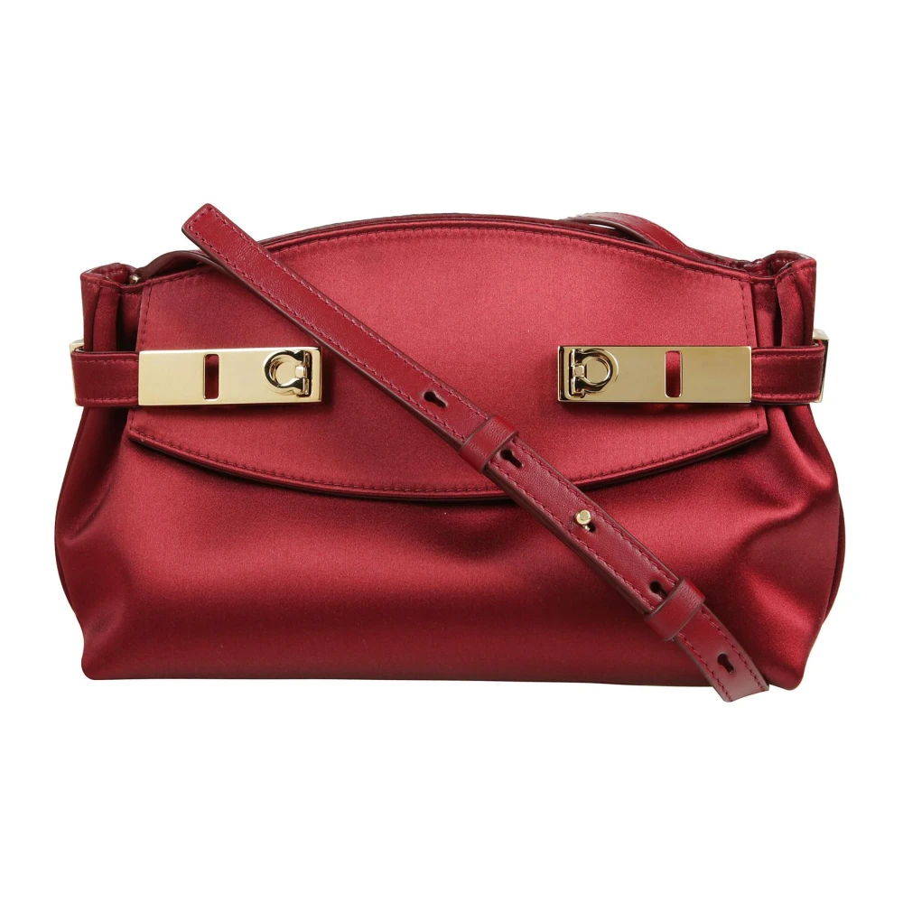 Salvatore Ferragamo Stijlvolle Leren Tas voor Vrouwen Red Dames