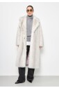 luxe-nep-bontjas-natalie-wit