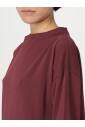 pull-en-tricot-bleu-col-bateau