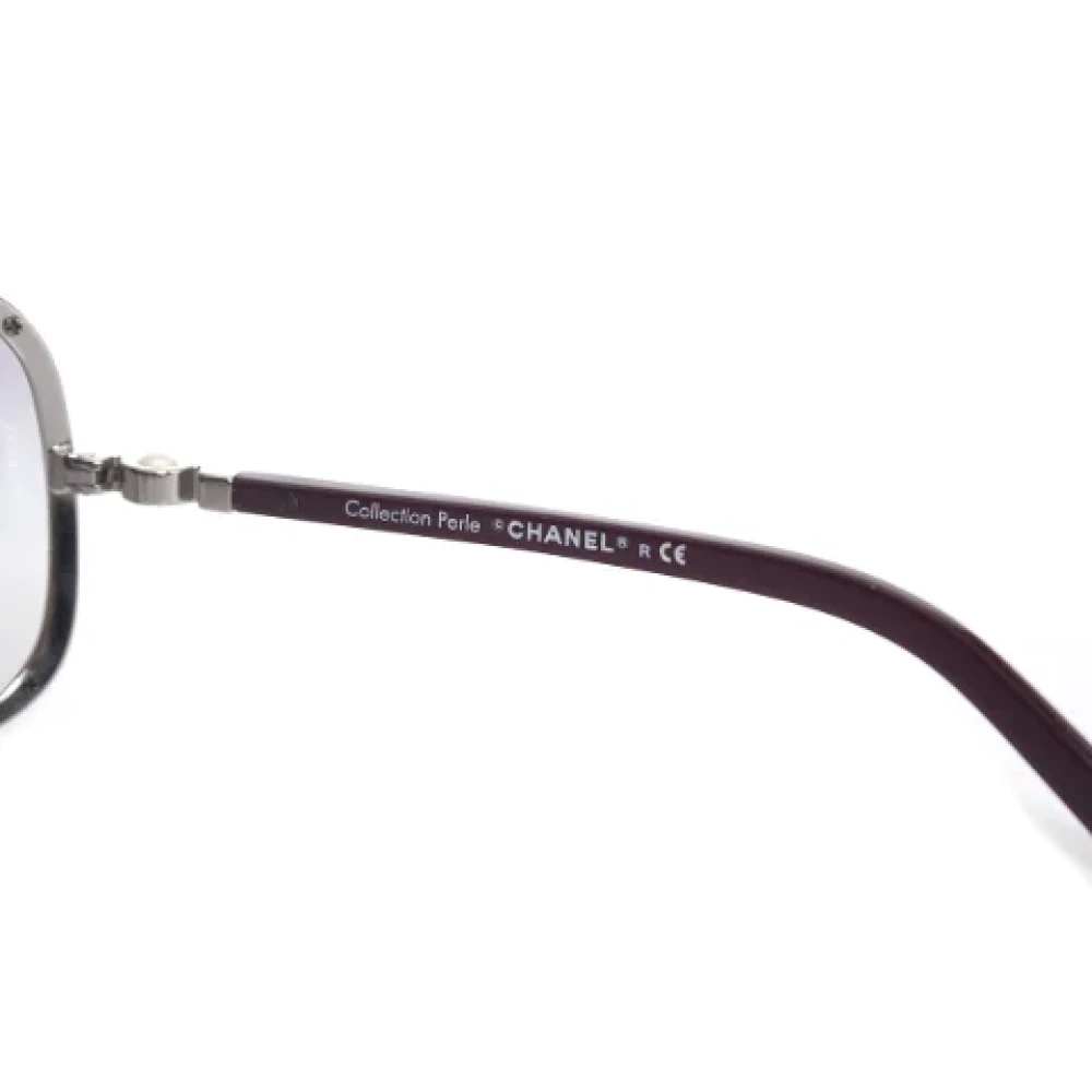 Chanel Vintage Pre-owned Metal sunglasses Red Dames