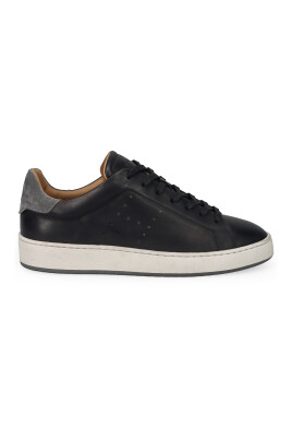 vintage-style-black-sneakers