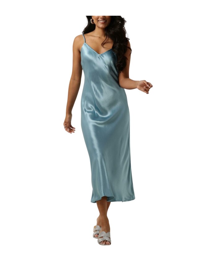 elegante-midi-jurk-in-lichtblauw