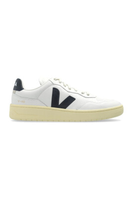white-leather-sneakers-with-perforated-toebox