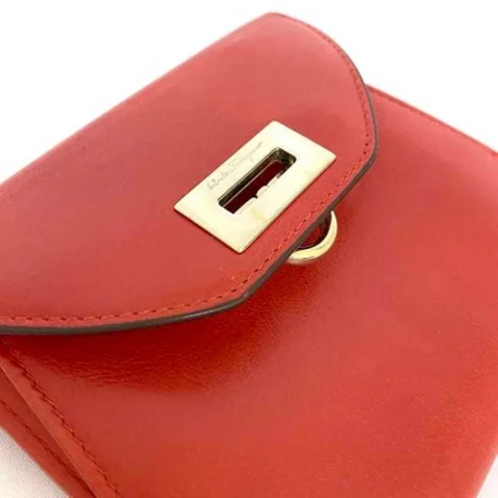 Salvatore Ferragamo Pre-owned Leather wallets Red Dames