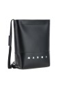 sac-a-bandouliere-en-toile-enduite-avec-signature-de-marque-emblematique