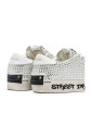 sneakers-blanches-en-daim-avec-strass
