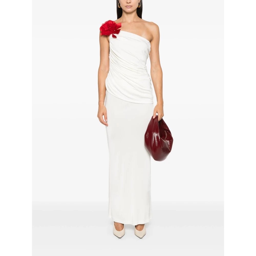 Magda Butrym Witte Gedrapeerde One-Shoulder Shirt met Rode Rozenversiering White Dames