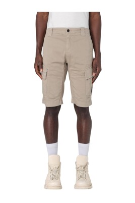 khaki-cargo-shorts-with-multiple-pockets