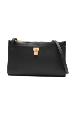 black-bags-for-stylish-look