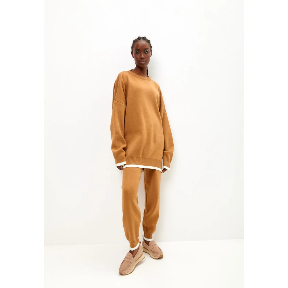 Cesare Gaspari Oversized Jogger set Kameel Brown Dames