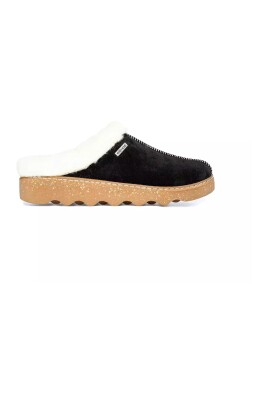 chaussons-dinterieur-en-daim-noir-avec-doublure-chaude