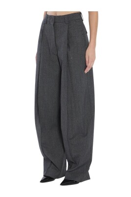 cara-stylish-pants