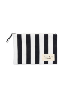 black-stripe-shoulder-bag