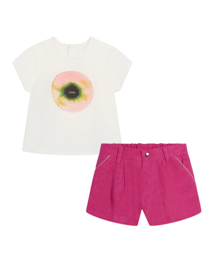 ensemble-t-shirt-blanc-et-short-fuchsia